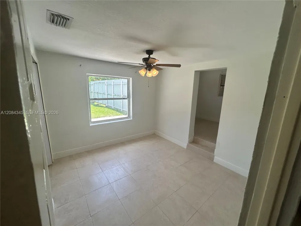 1843 NW 107th St Miami, FL 33167
