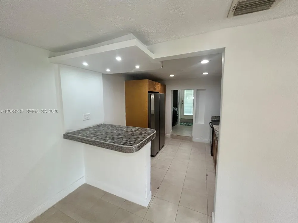 1843 NW 107th St Miami, FL 33167