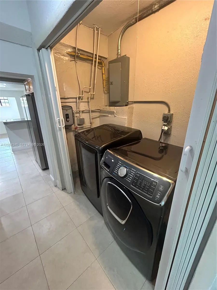1843 NW 107th St Miami, FL 33167