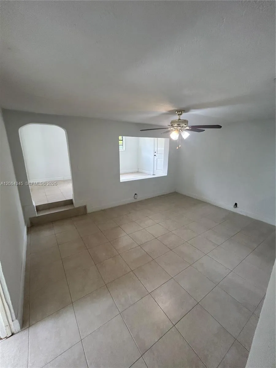 1843 NW 107th St Miami, FL 33167