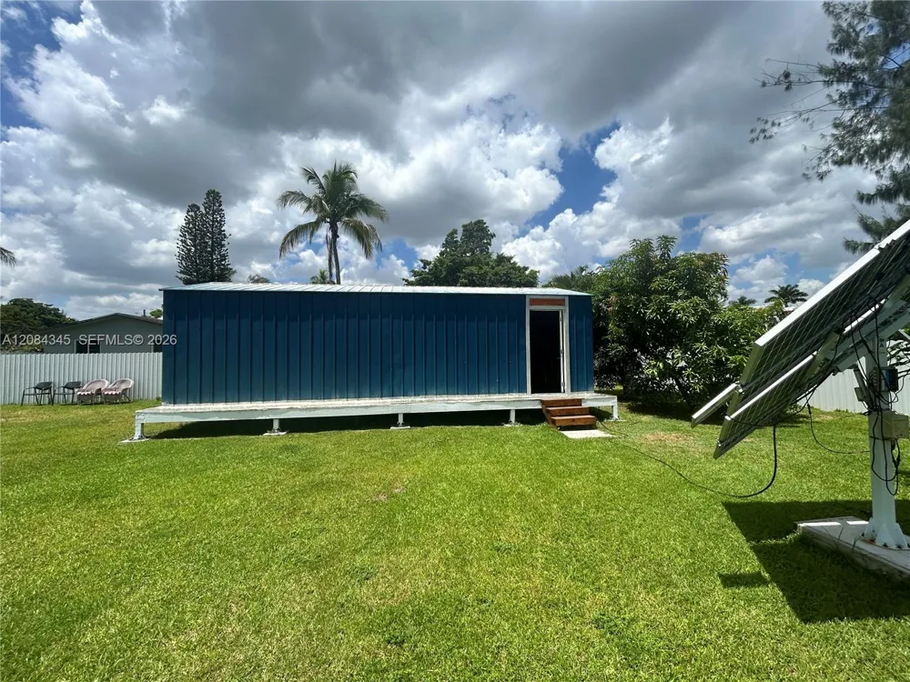 1843 NW 107th St Miami, FL 33167