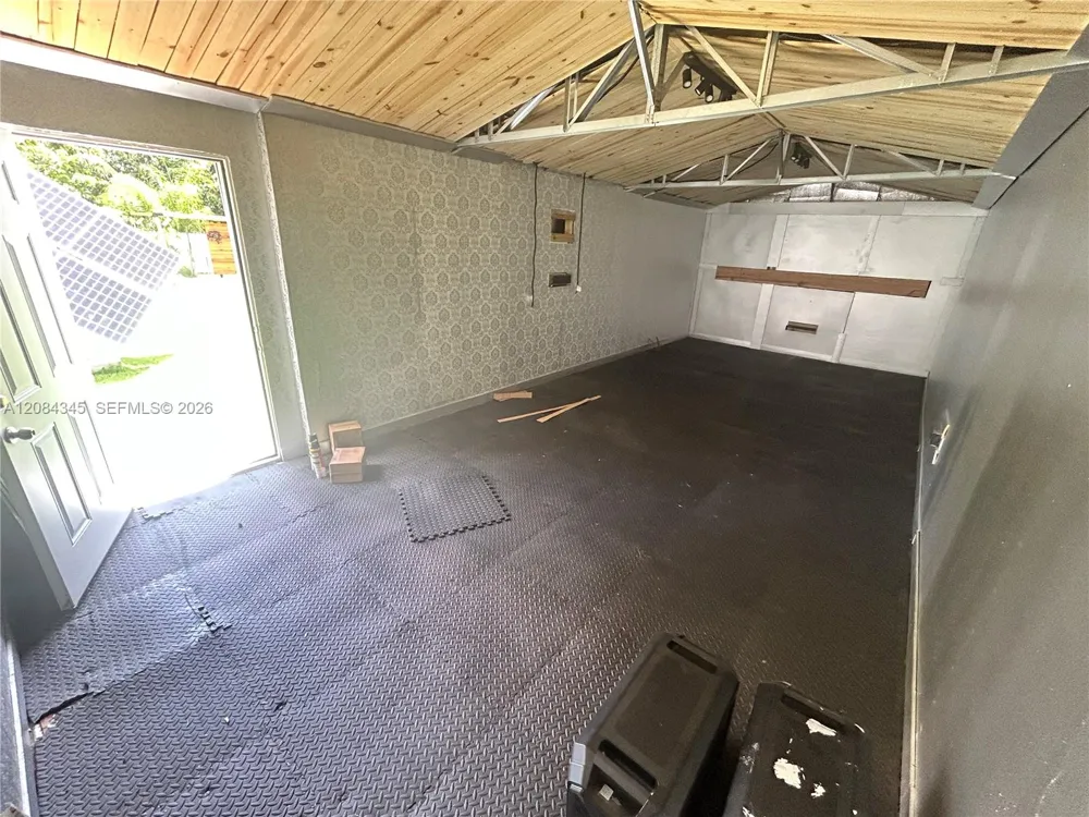 1843 NW 107th St Miami, FL 33167