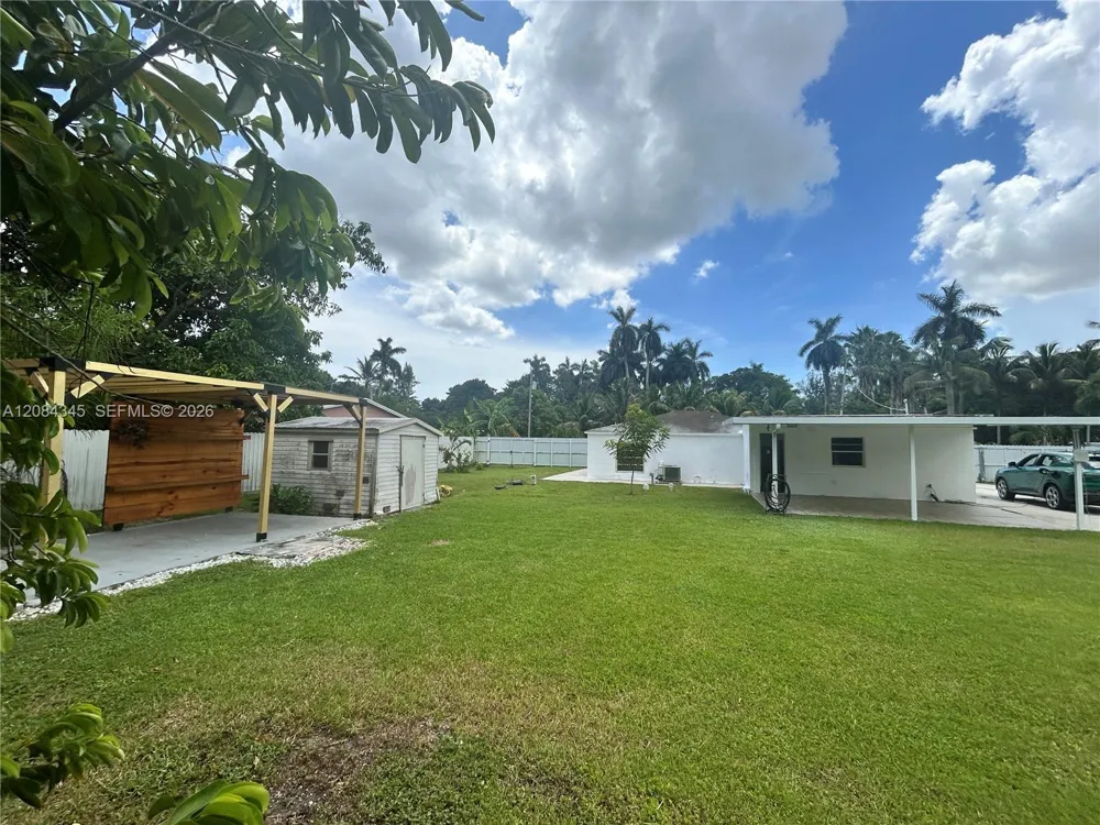 1843 NW 107th St Miami, FL 33167