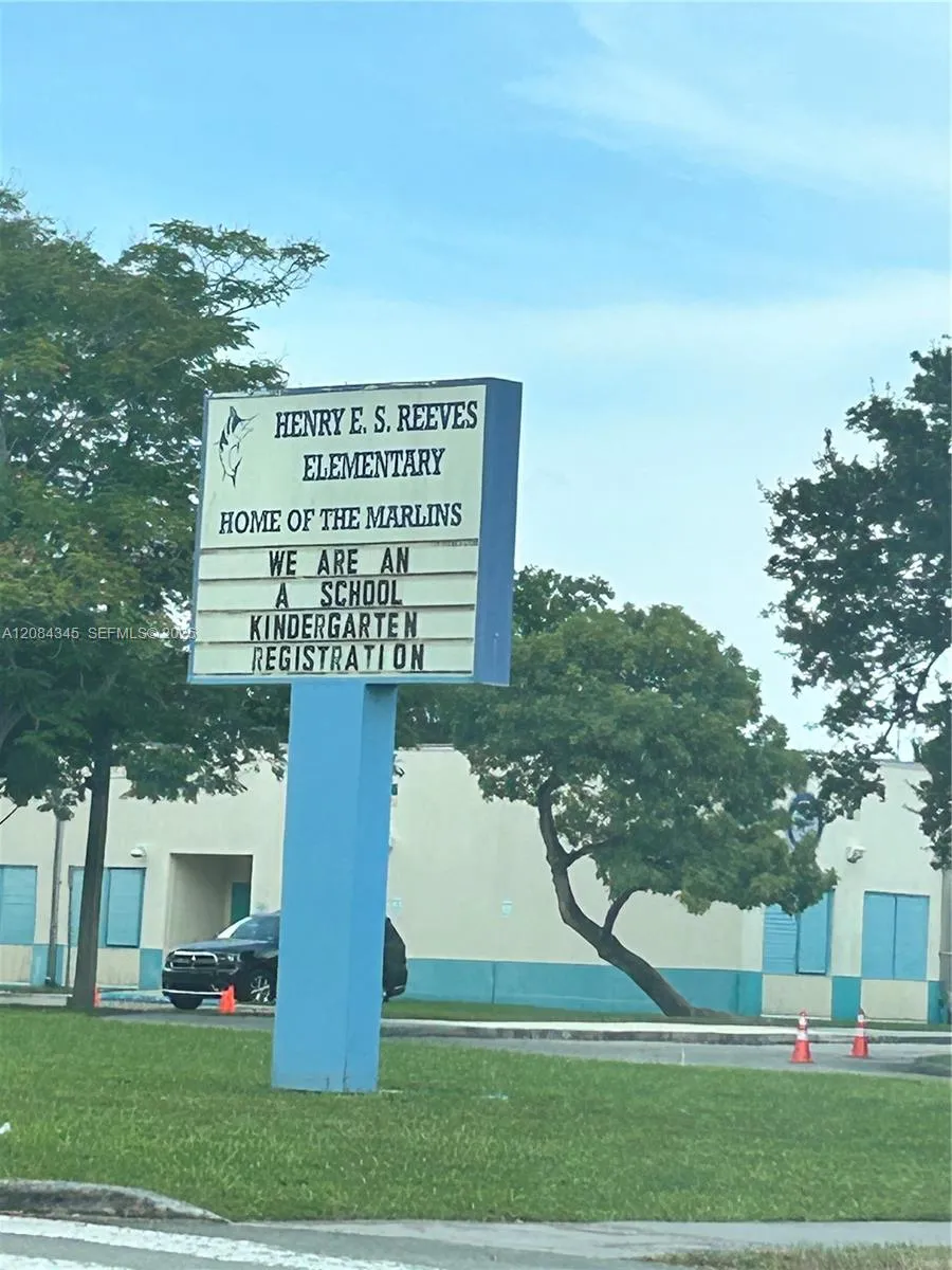 1843 NW 107th St Miami, FL 33167