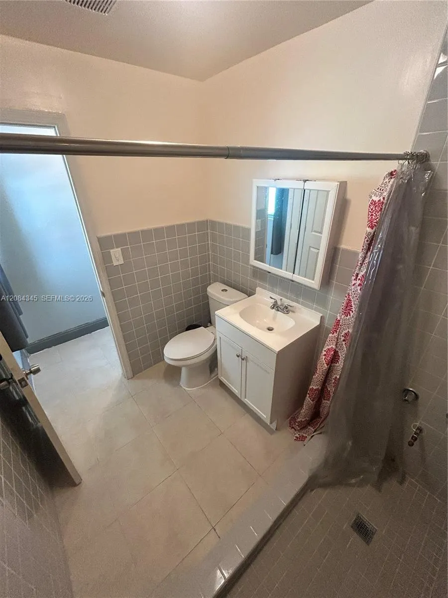 1843 NW 107th St Miami, FL 33167