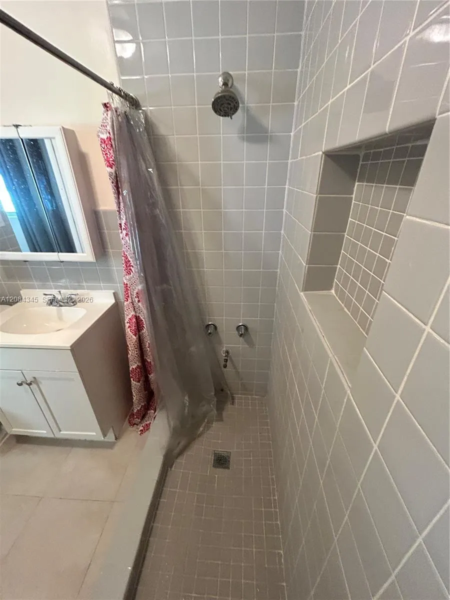 1843 NW 107th St Miami, FL 33167