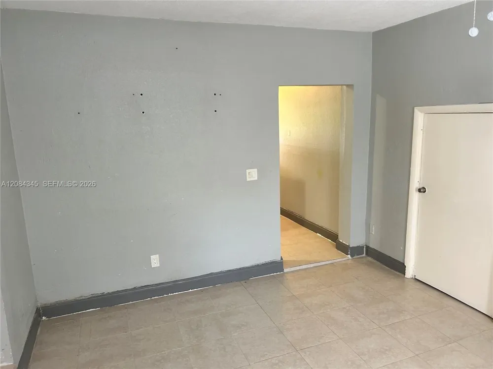 1843 NW 107th St Miami, FL 33167