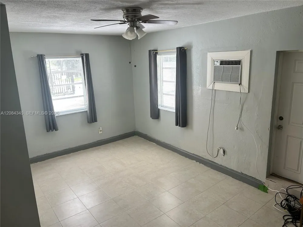 1843 NW 107th St Miami, FL 33167