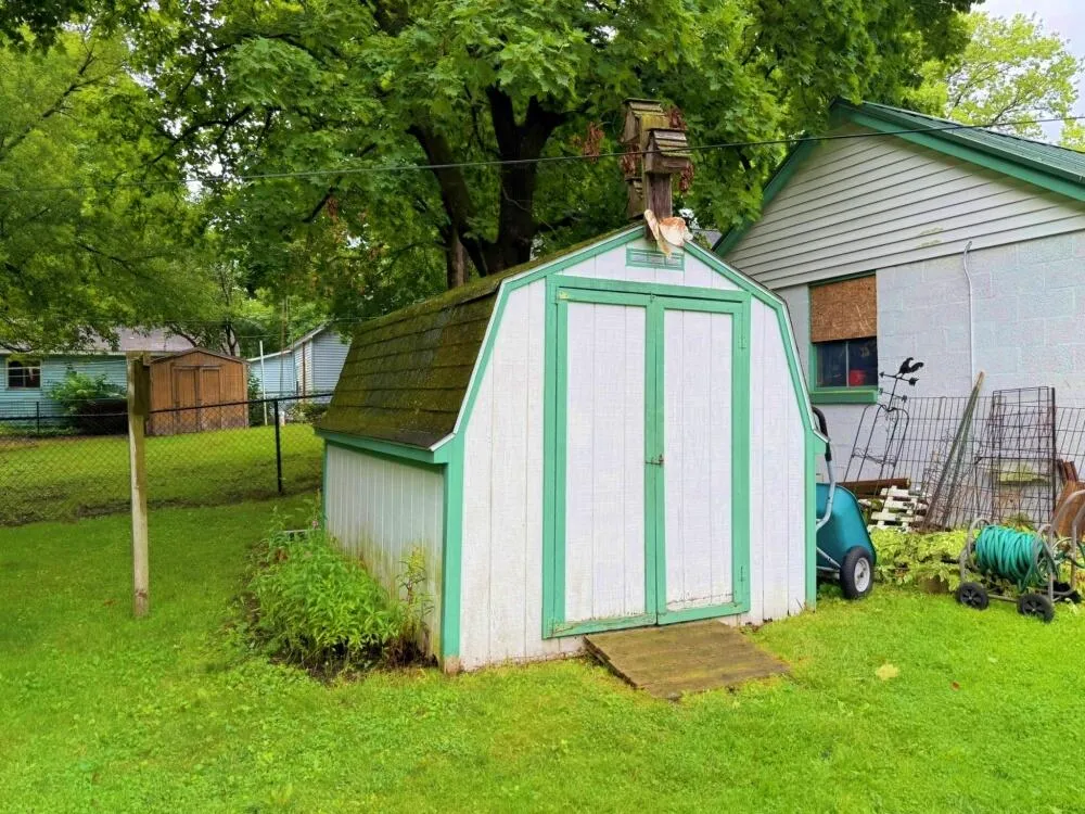 230 W Church Street Remus, MI 49340