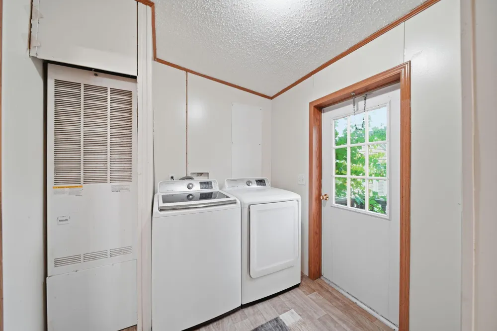 1559 Briarwood Drive Adrian City, MI 49221