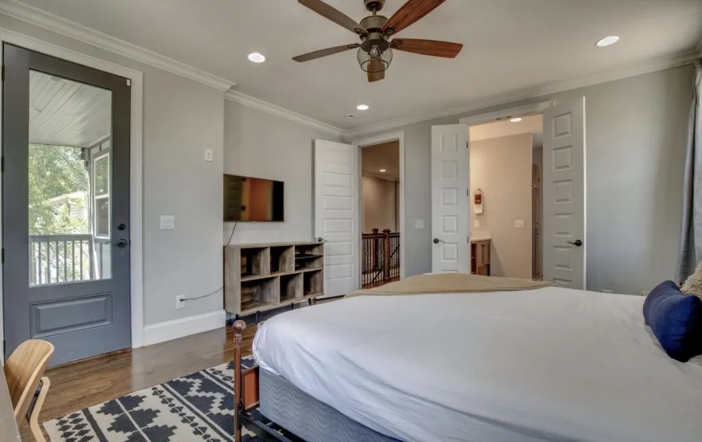 928 N 6th St Nashville, TN 37207