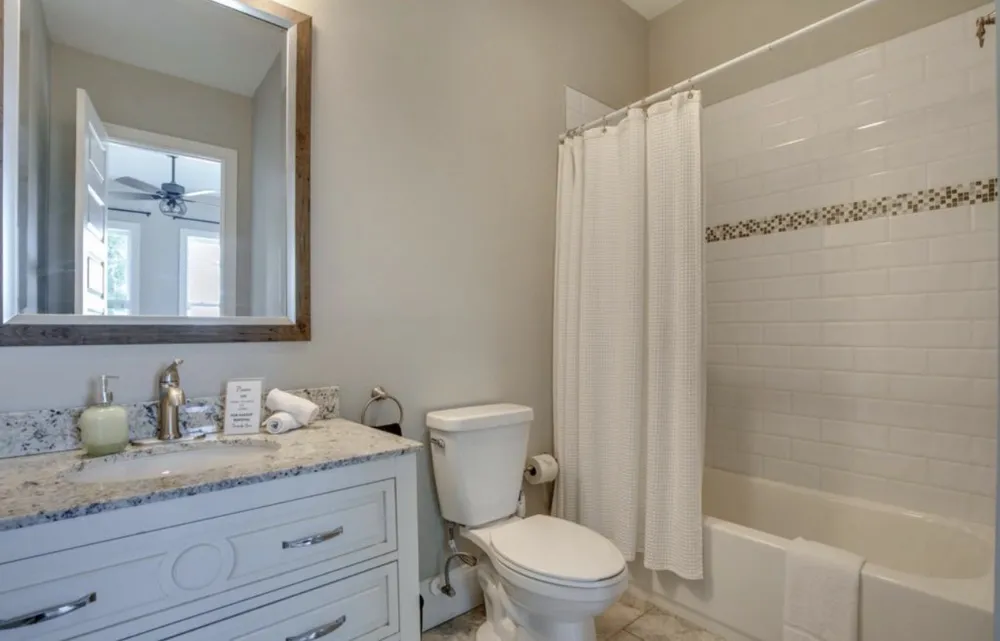 928 N 6th St Nashville, TN 37207