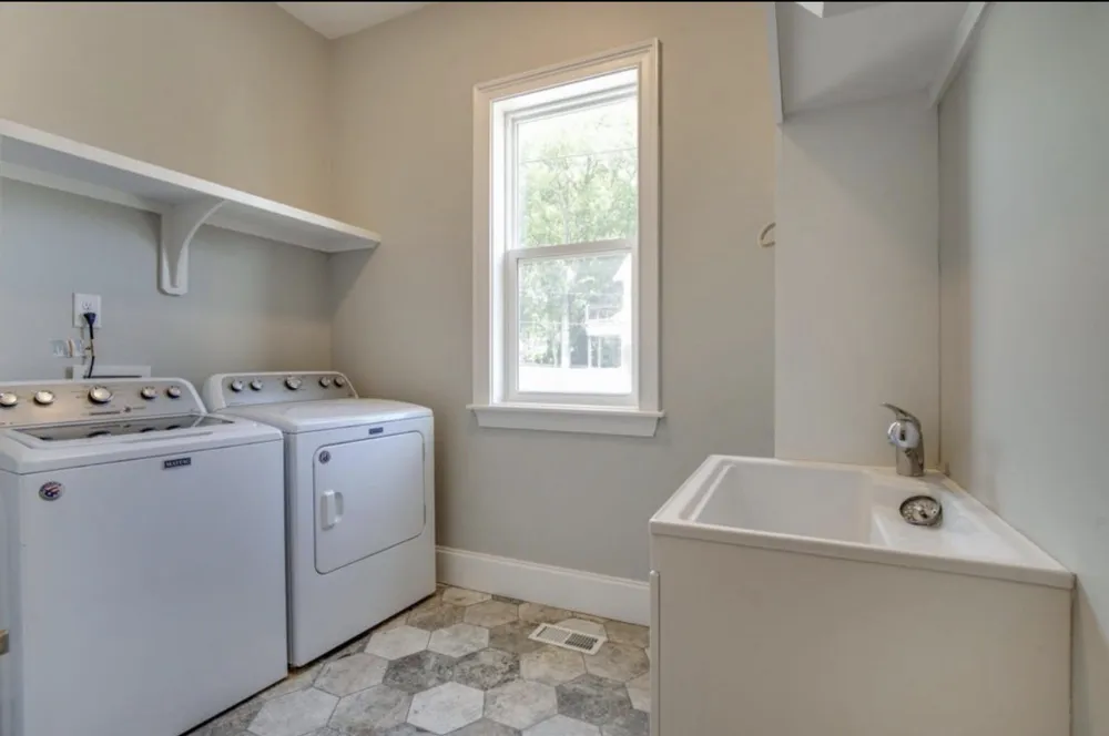 928 N 6th St Nashville, TN 37207