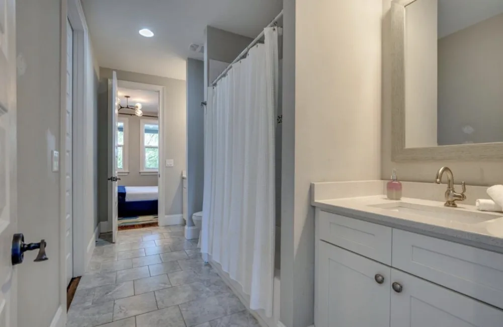 928 N 6th St Nashville, TN 37207