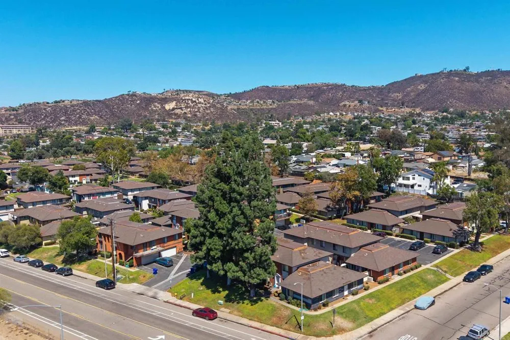 1652 Summertime Dr El Cajon, CA 92021