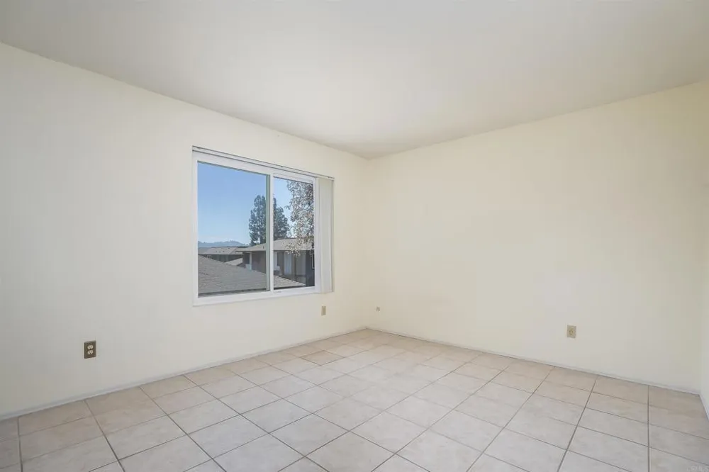 1652 Summertime Dr El Cajon, CA 92021
