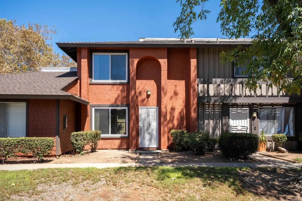 1652 Summertime Dr El Cajon, CA 92021