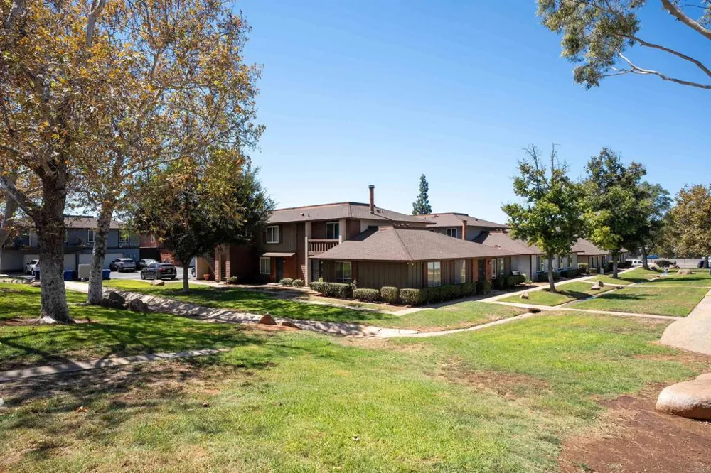 1652 Summertime Dr El Cajon, CA 92021