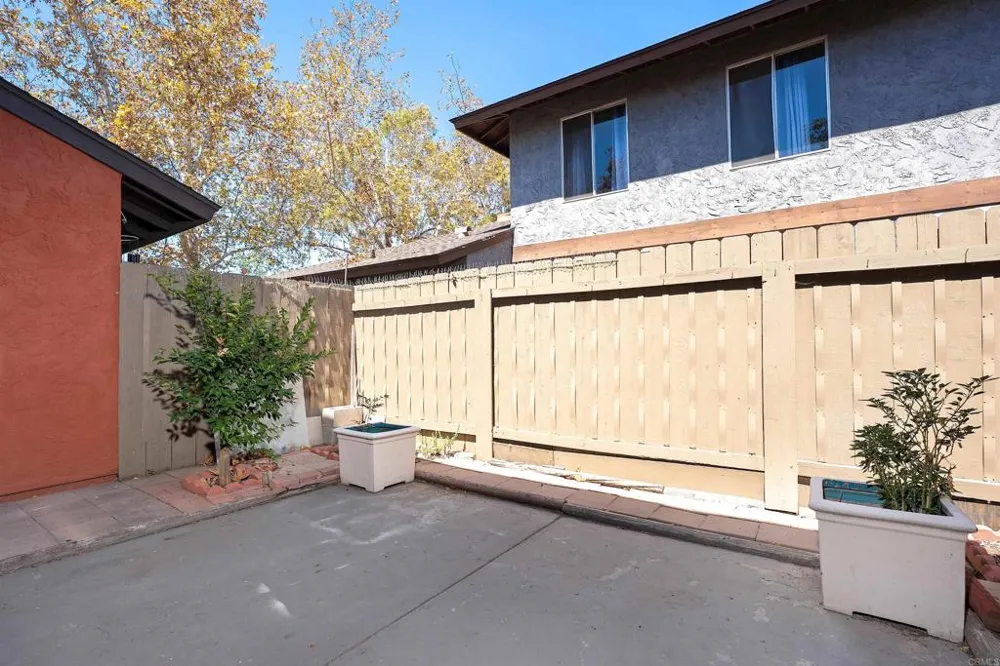 1652 Summertime Dr El Cajon, CA 92021
