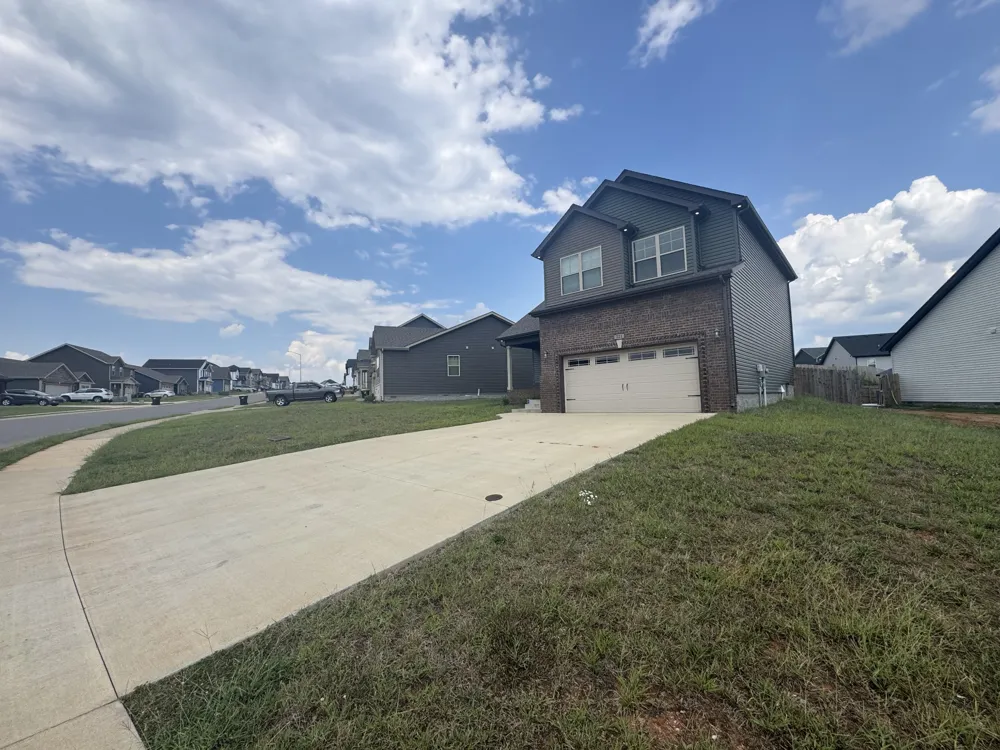 221 Ardell Dr Clarksville, TN 37040