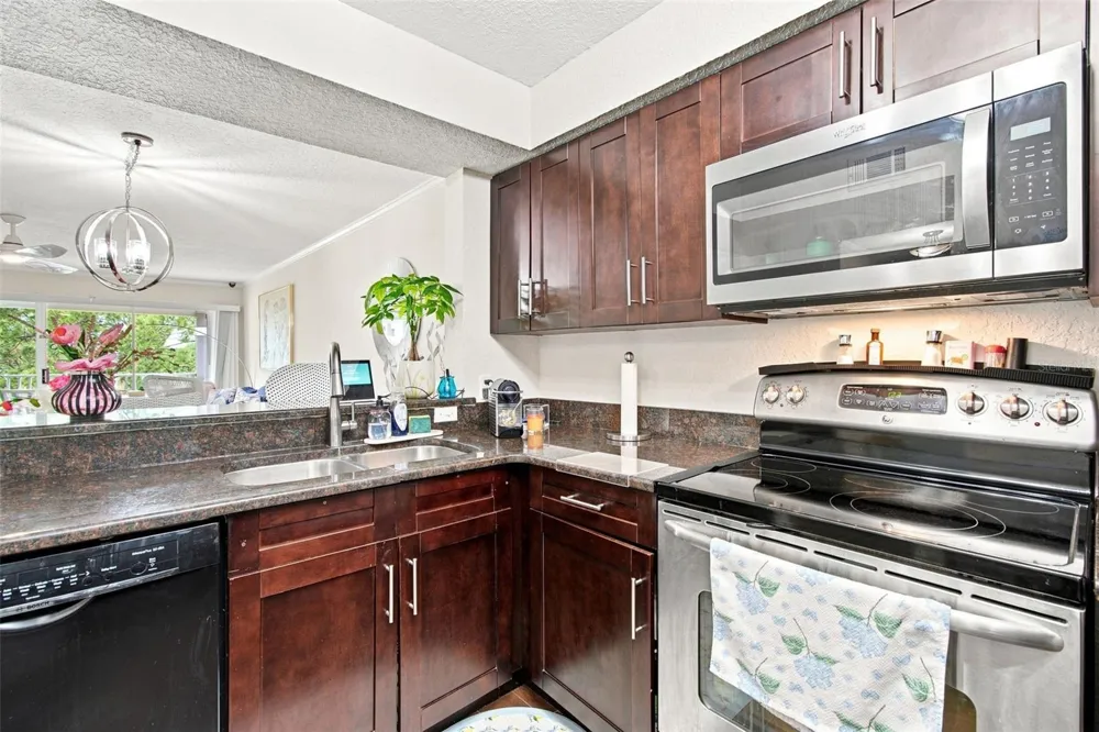 13839 FAIRWAY ISLAND DRIVE #1136 Orlando, FL 32837