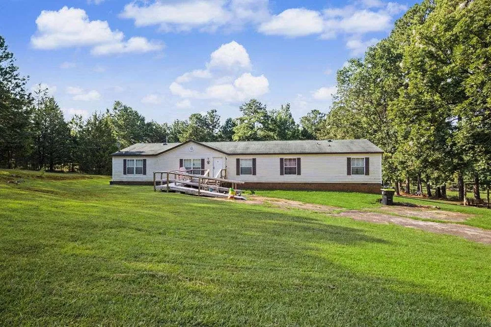 2718 Triune Mill Road Thomaston, GA 30286