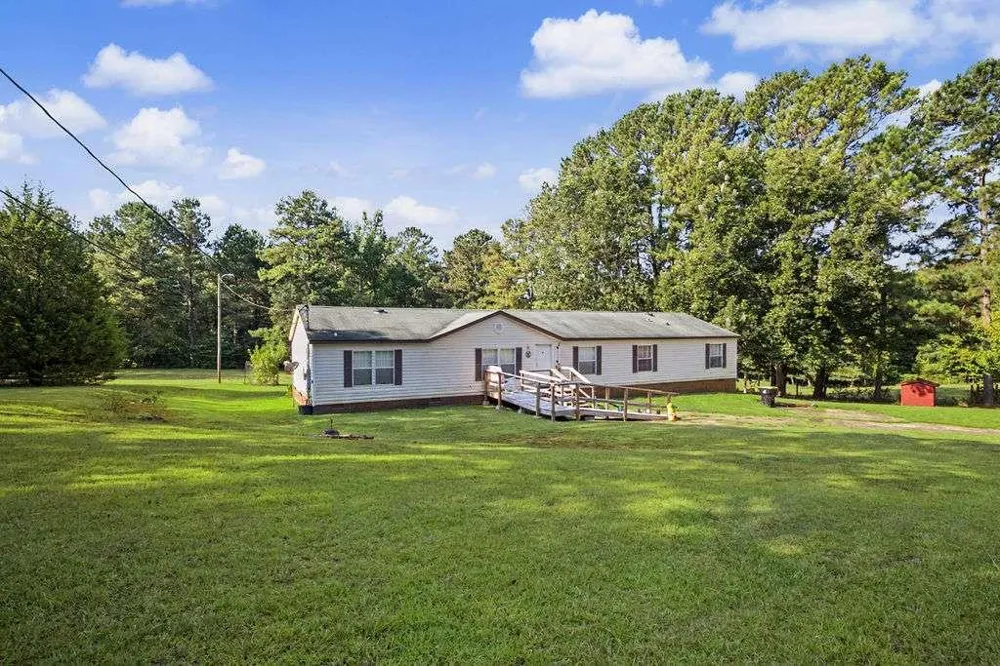 2718 Triune Mill Road Thomaston, GA 30286