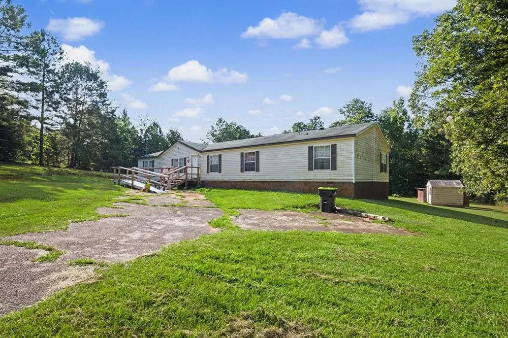 2718 Triune Mill Road Thomaston, GA 30286