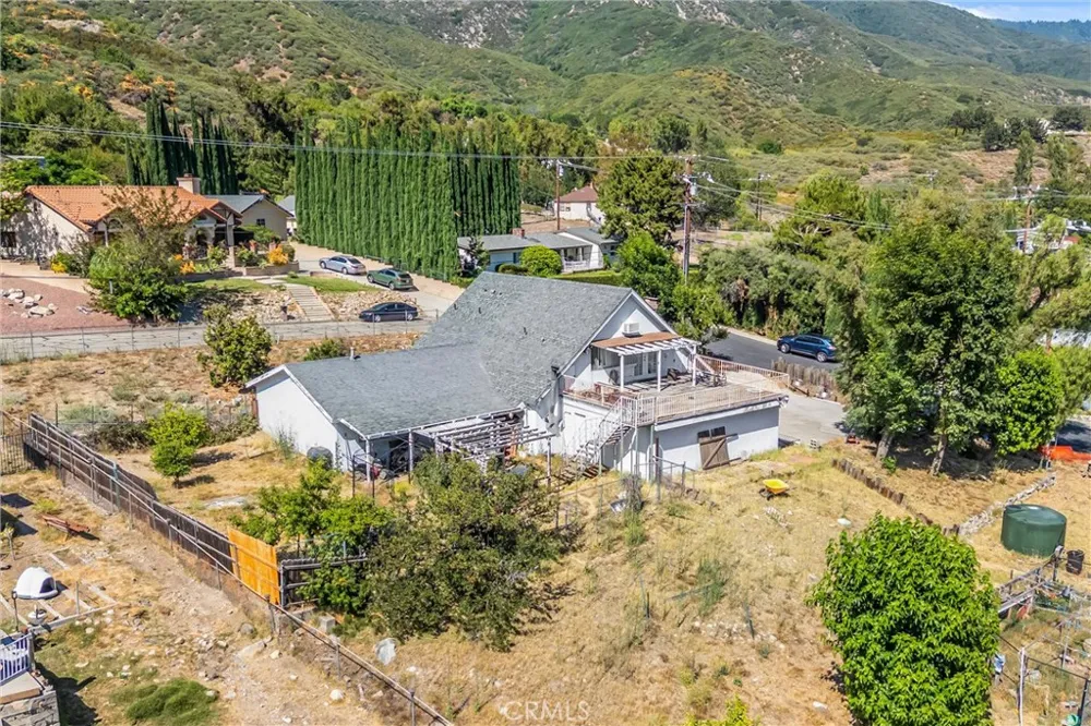 810 Hillyfield San Bernardino, CA 92407