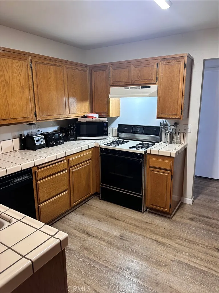 1404 Lark Court Santa Maria, CA 93454