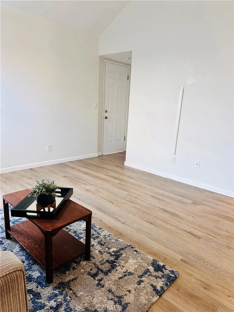 1404 Lark Court Santa Maria, CA 93454