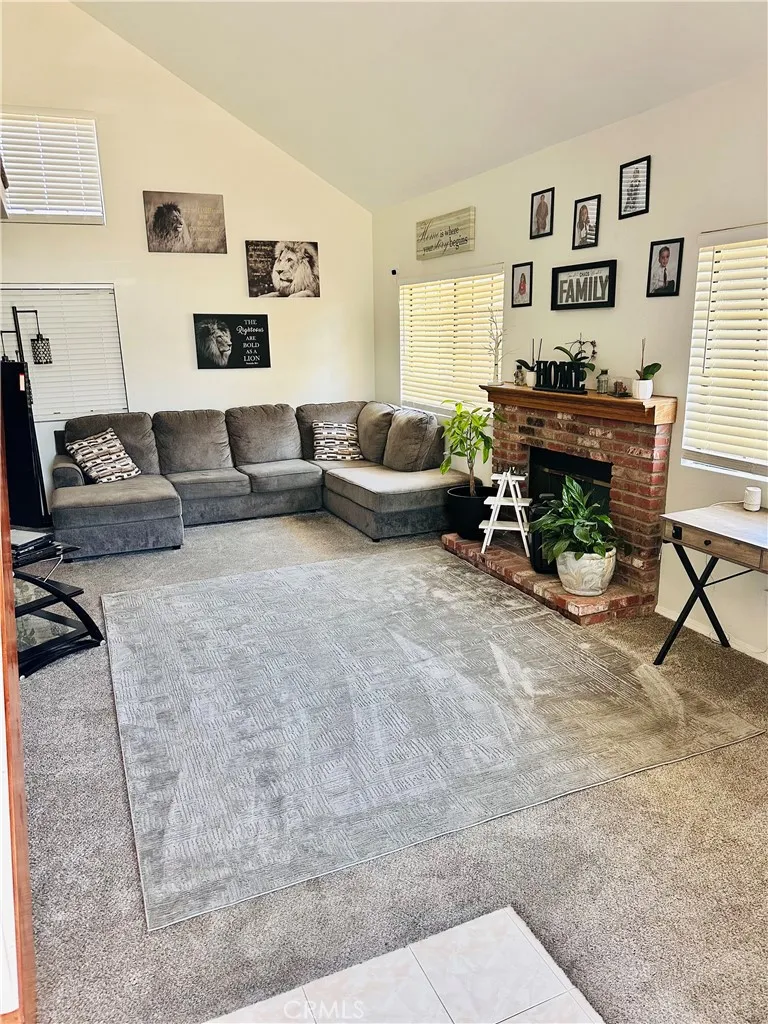 1404 Lark Court Santa Maria, CA 93454