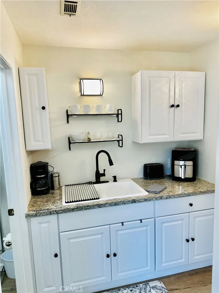 1404 Lark Court Santa Maria, CA 93454