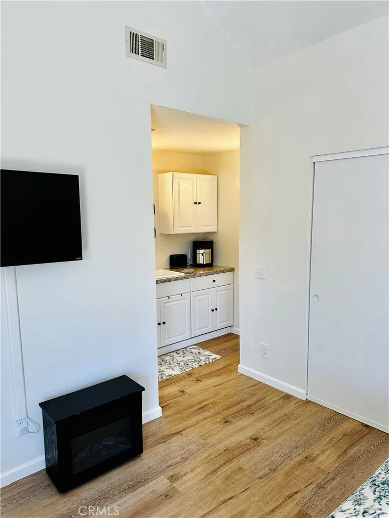 1404 Lark Court Santa Maria, CA 93454