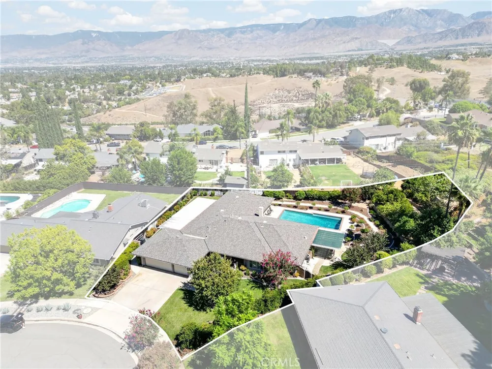 657 Kimball Lane Redlands, CA 92373
