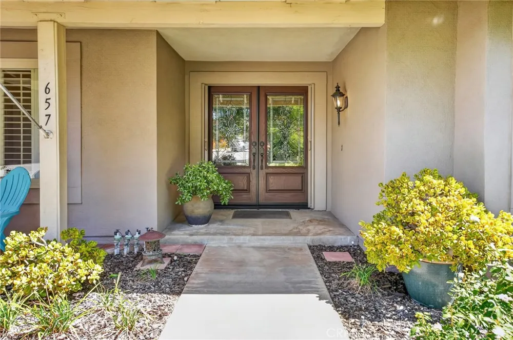 657 Kimball Lane Redlands, CA 92373