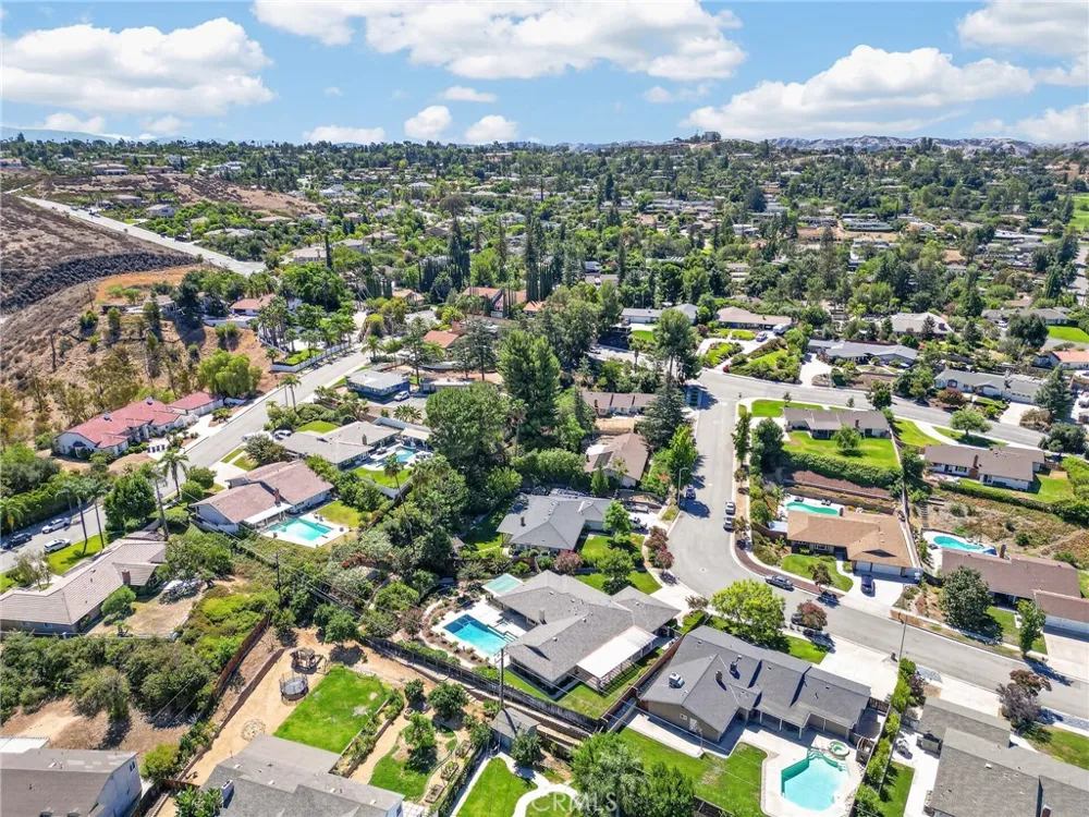 657 Kimball Lane Redlands, CA 92373