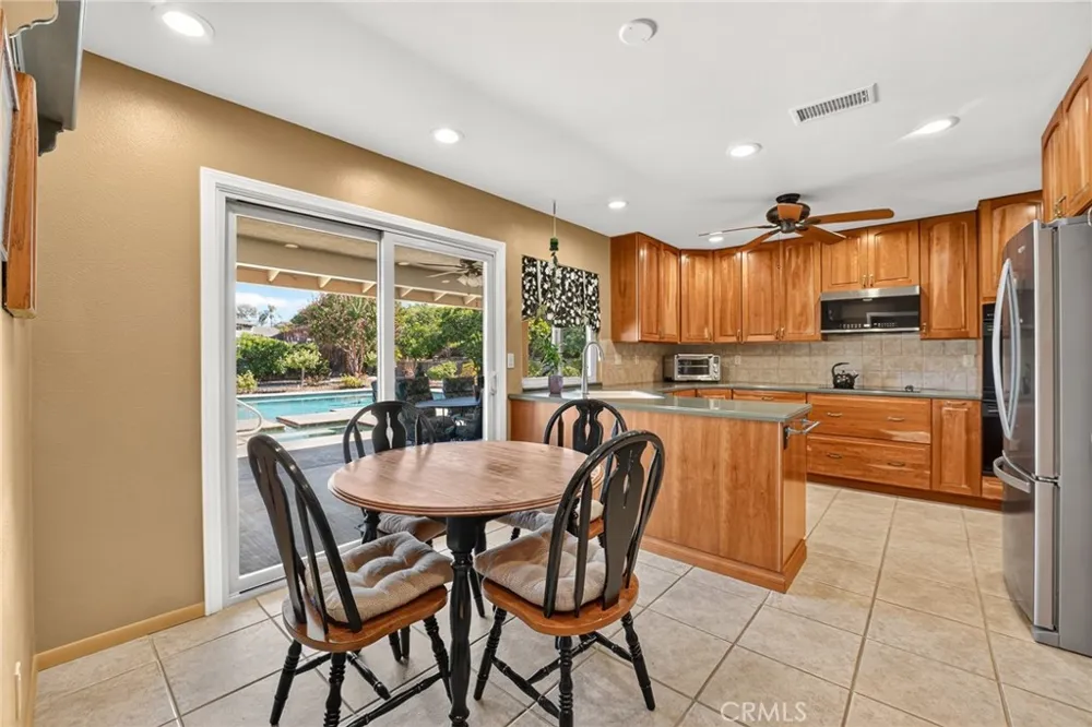 657 Kimball Lane Redlands, CA 92373