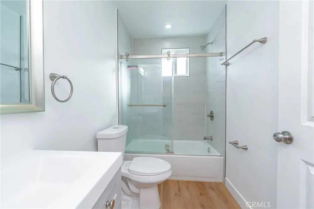 1187 E 59th Place Los Angeles, CA 90001