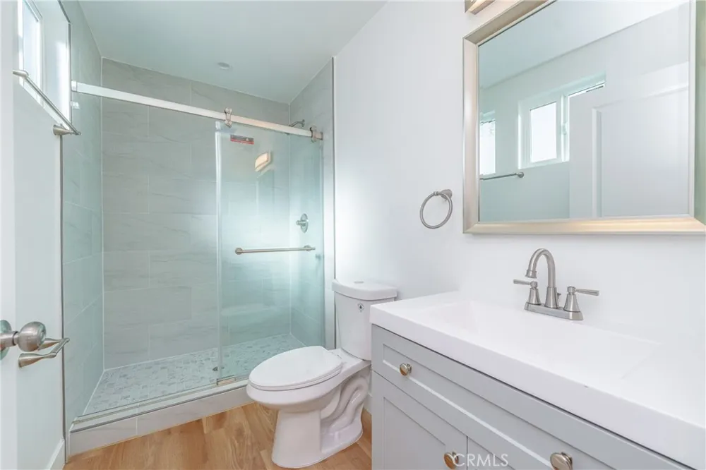1187 E 59th Place Los Angeles, CA 90001
