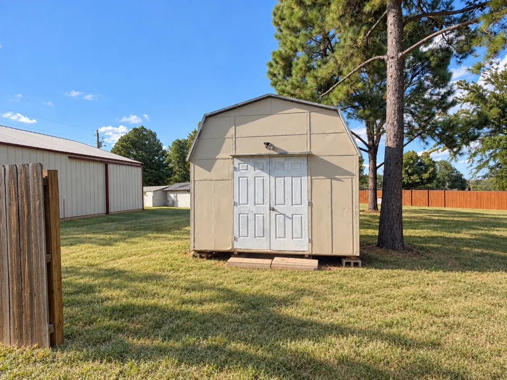 326 Hamilton Road Eufaula, OK 74432
