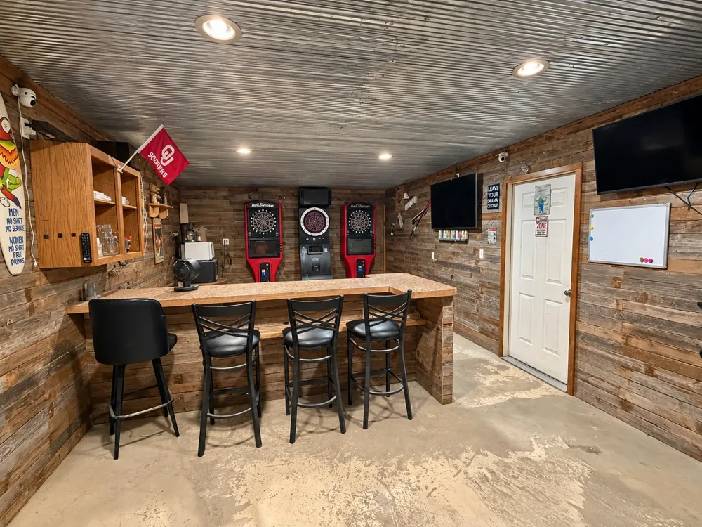326 Hamilton Road Eufaula, OK 74432