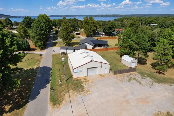 328 Hamilton Road Eufaula, OK 74432