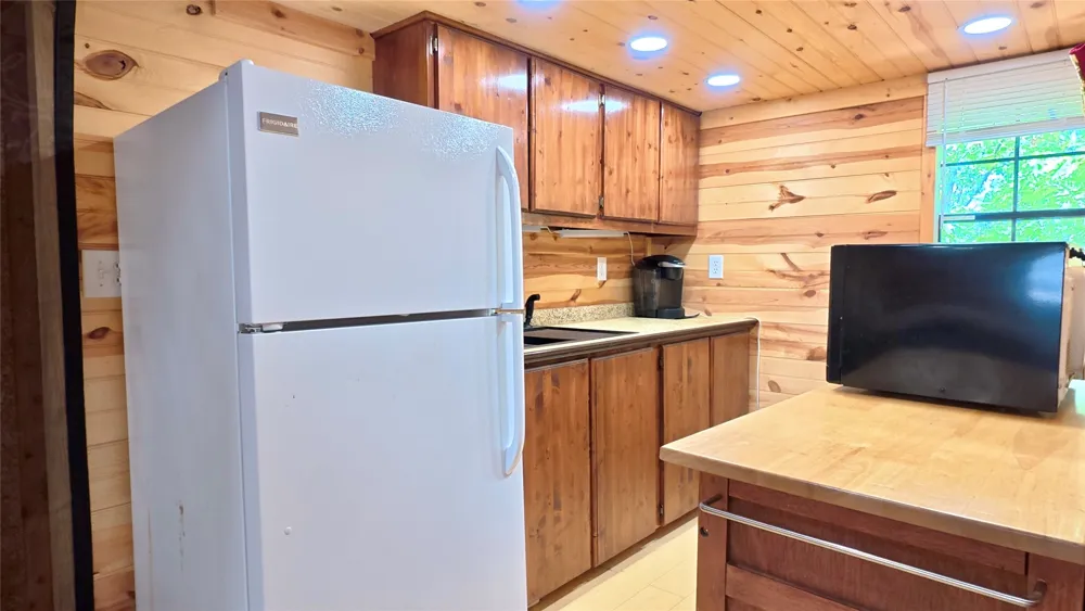 383 Hickory Street Canadian, OK 74425
