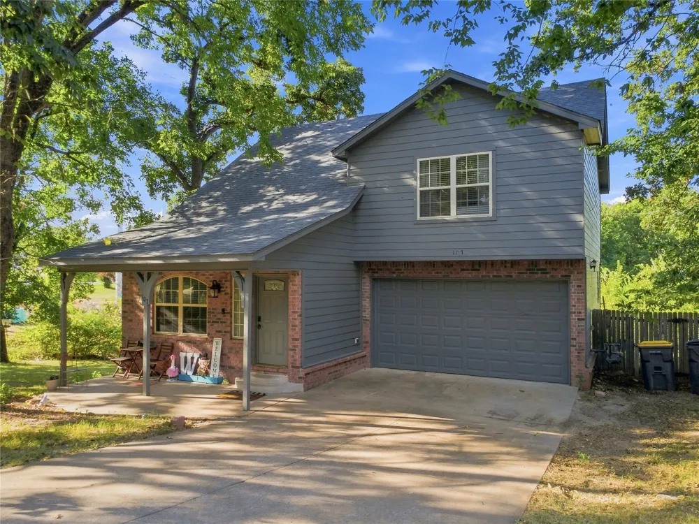 107 E 116th Place Jenks, OK 74037