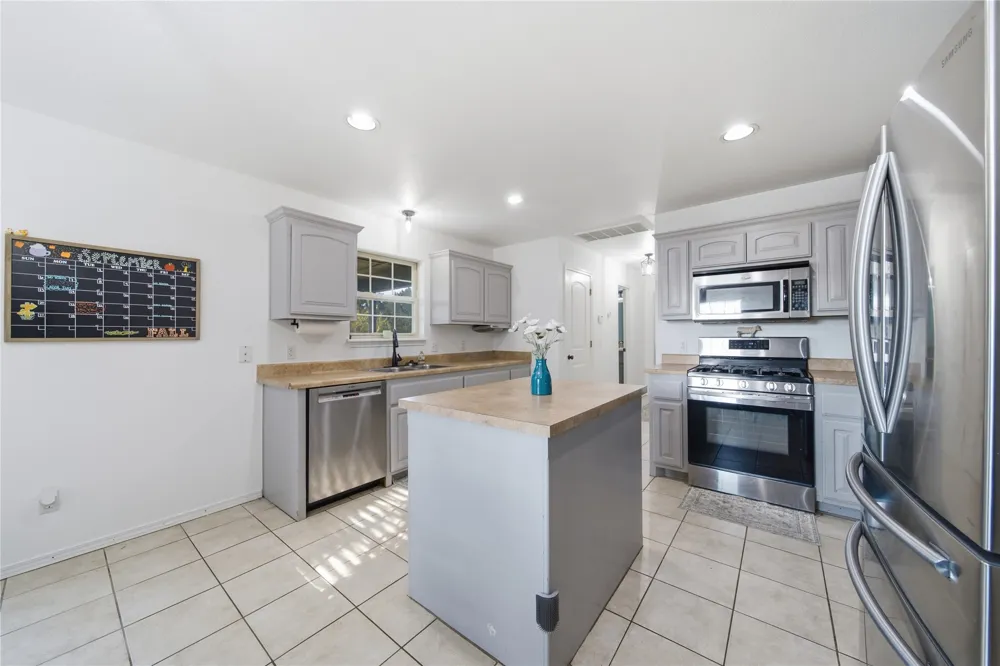 107 E 116th Place Jenks, OK 74037