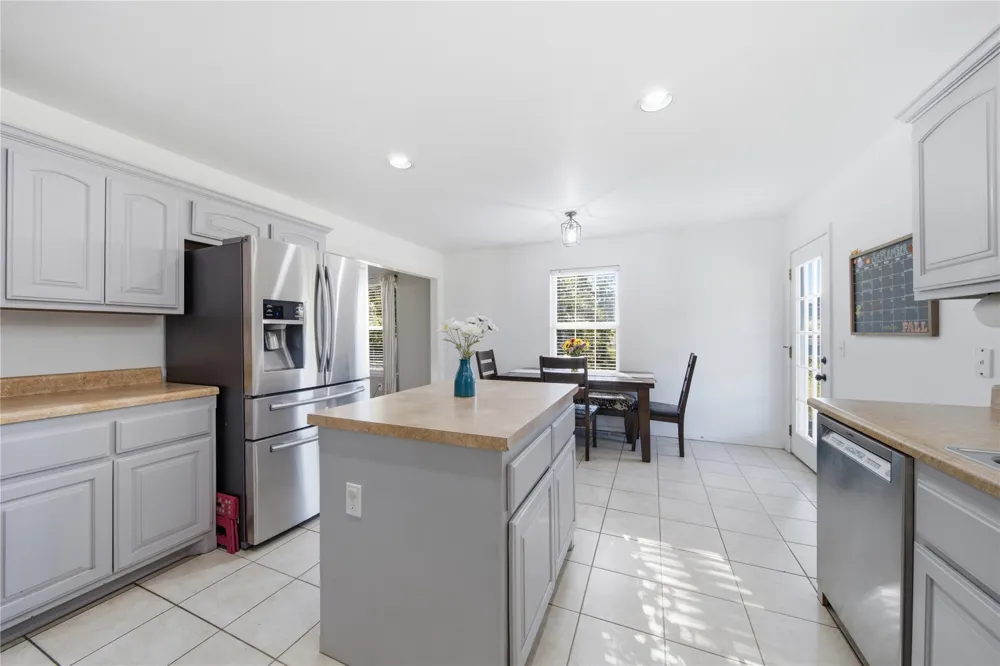 107 E 116th Place Jenks, OK 74037