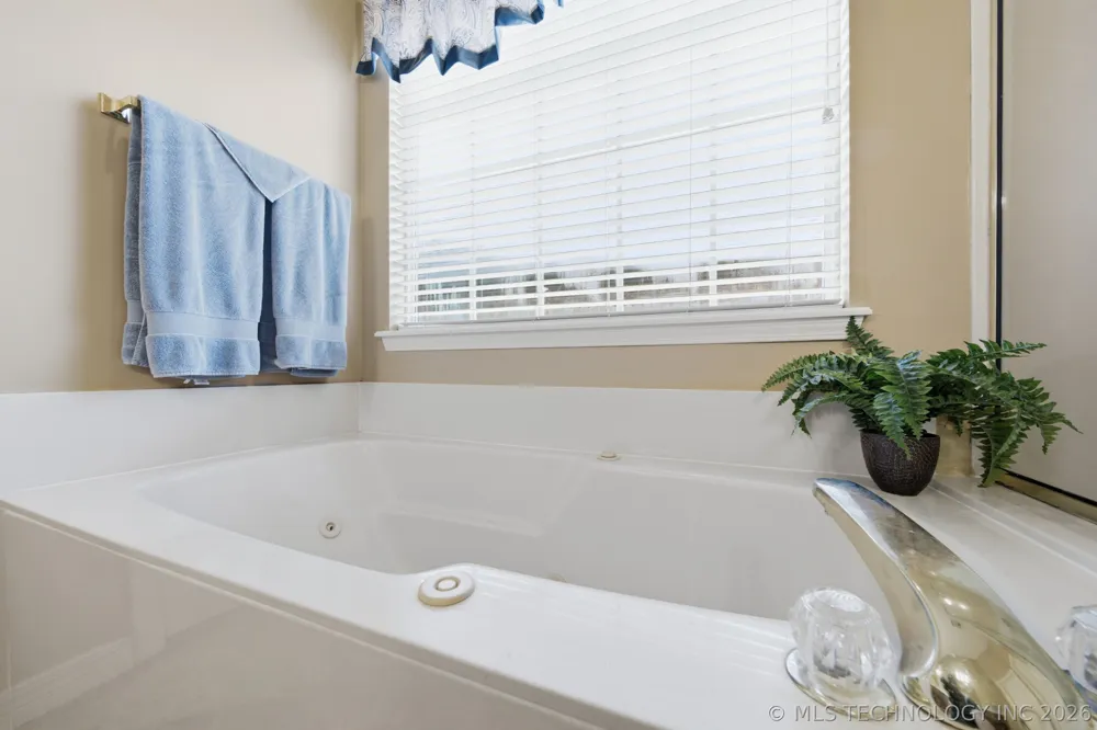 7911 S Hudson Avenue Tulsa, OK 74136