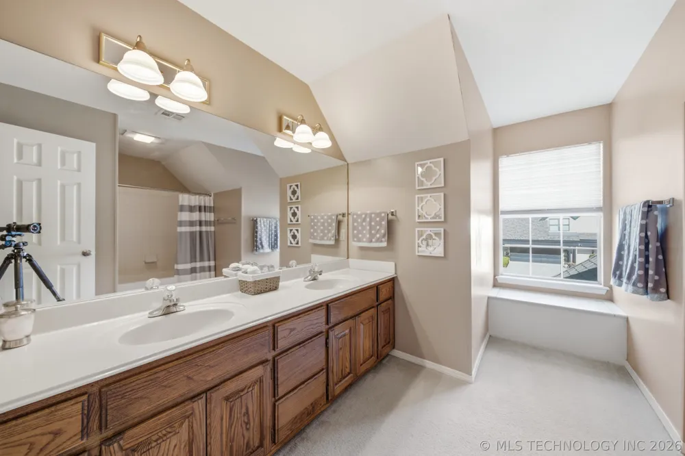 7911 S Hudson Avenue Tulsa, OK 74136