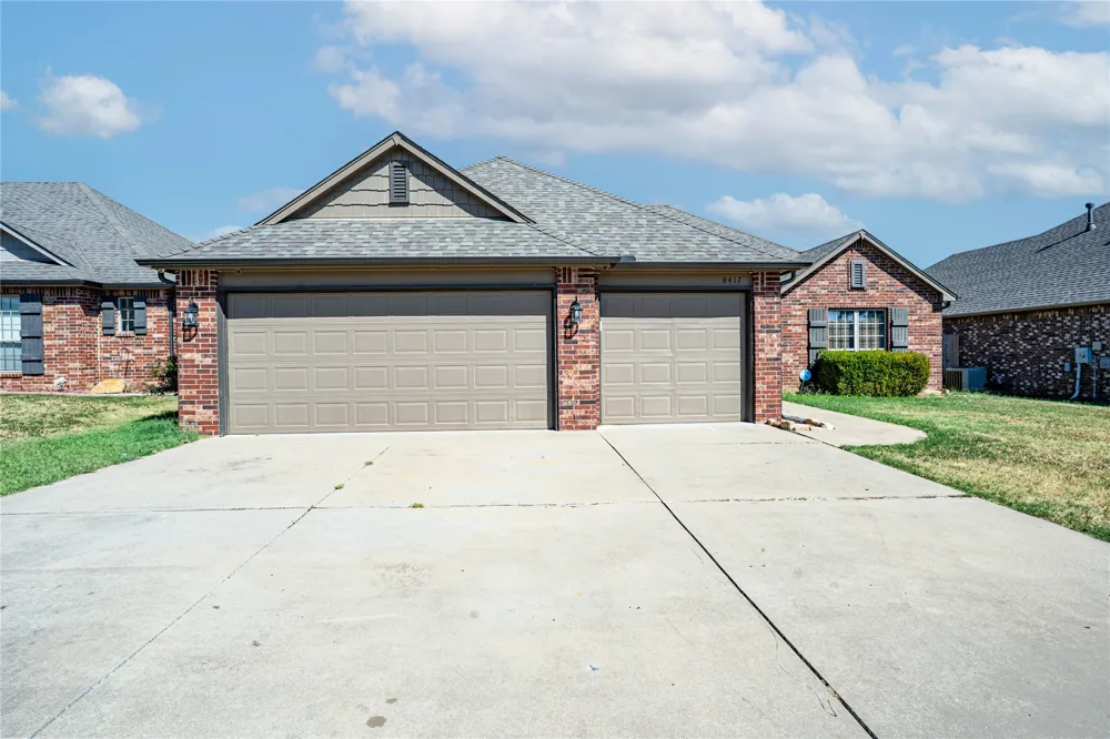 8417 76 EastAvenue Owasso, OK 74055